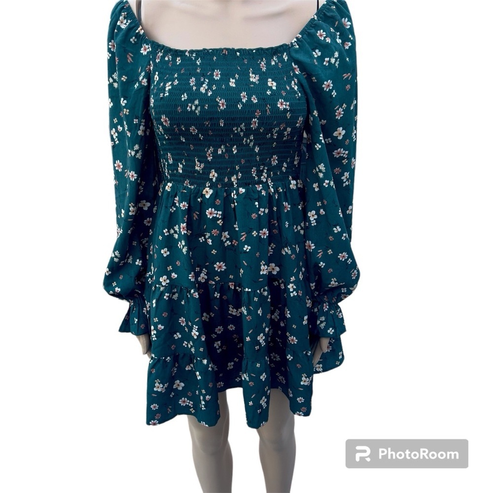 Green Floral Smocked Square Neck Long Sleeve Fit & Flare Dress NWOT SZ Medium